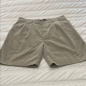Men’s Tan Small Check Pleated Front Shorts with Classic Design
